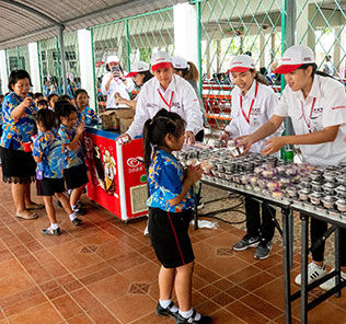 タイの小学校との交流活動